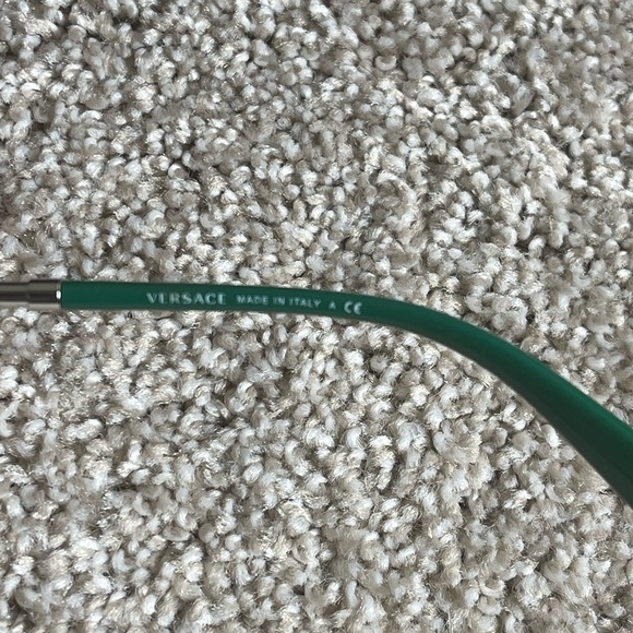 COPY - Versace Sunglasses - Picture 4 of 6